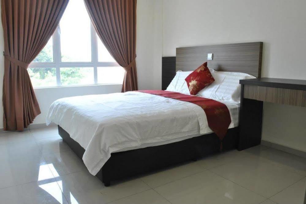 Hotel 18 Carat Malacca Exterior foto