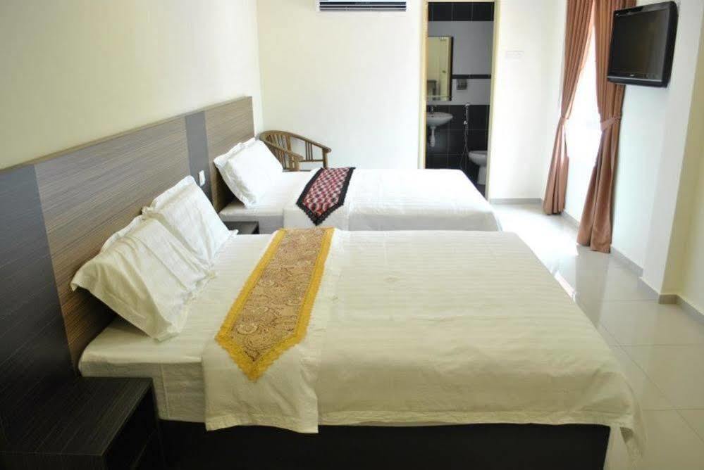 Hotel 18 Carat Malacca Exterior foto