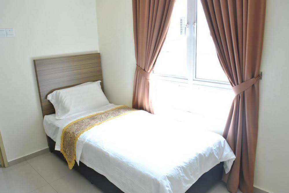 Hotel 18 Carat Malacca Exterior foto